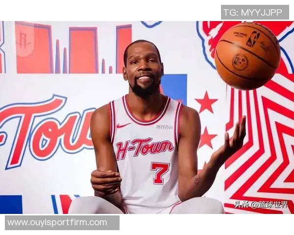 杜兰特三节高效表现轻松拿下19分6篮板3助攻1抢断助球队获胜 杜兰特三节高效表现轻松拿下19分6篮板3助攻1抢断助球队获胜