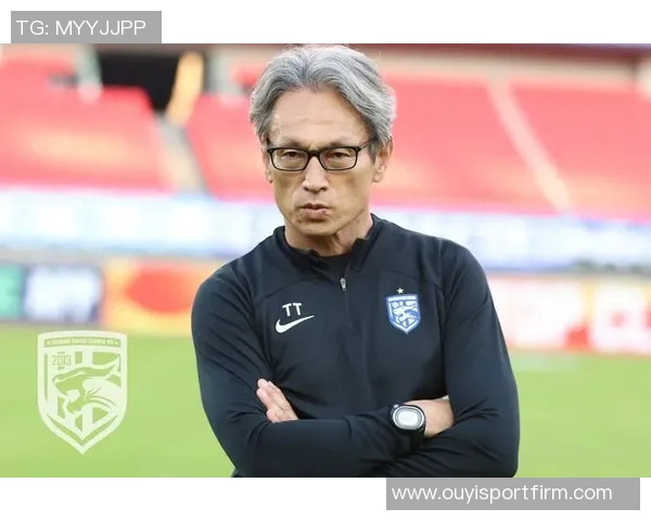 澳大利亚传奇球员科威尔正式加盟越南河内FC担任主教练 澳大利亚传奇球员科威尔正式加盟越南河内FC担任主教练