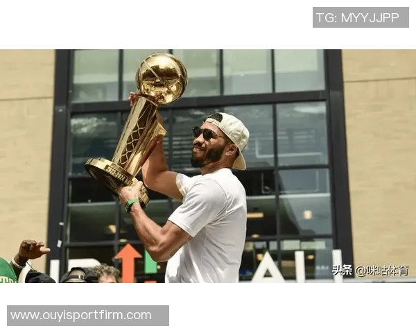 格里芬分析塔图姆复出时间10个月与16个月对伤病风险的影响