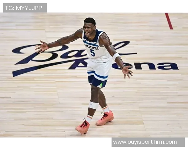 帕森斯盛赞爱德华兹具备曼巴精神是NBA顶尖攻防一体球员之一