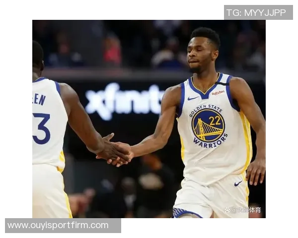 追梦赛后与老队友维金斯亲切交流库里与巴黎奥运队友阿德巴约畅谈未来