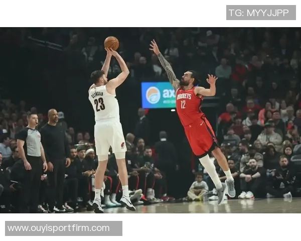 阿夫迪亚利用身材优势对位魔术火箭展现实力与挑战 阿夫迪亚利用身材优势对位魔术火箭展现实力与挑战