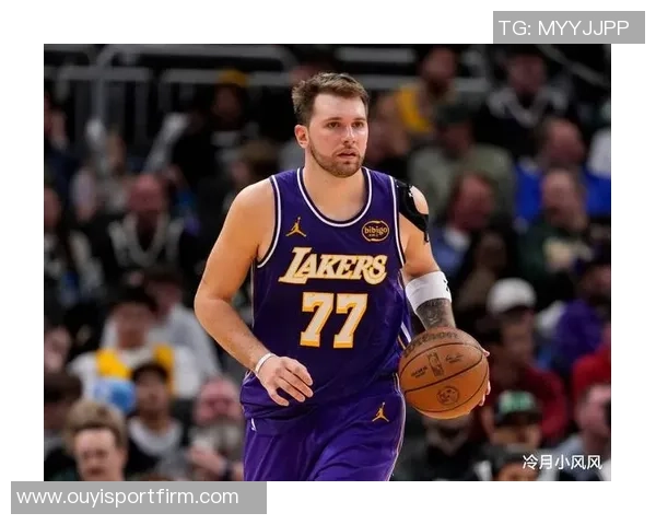 拉拉维亚谈与东契奇搭档感受：他让我在比赛中更加轻松自如