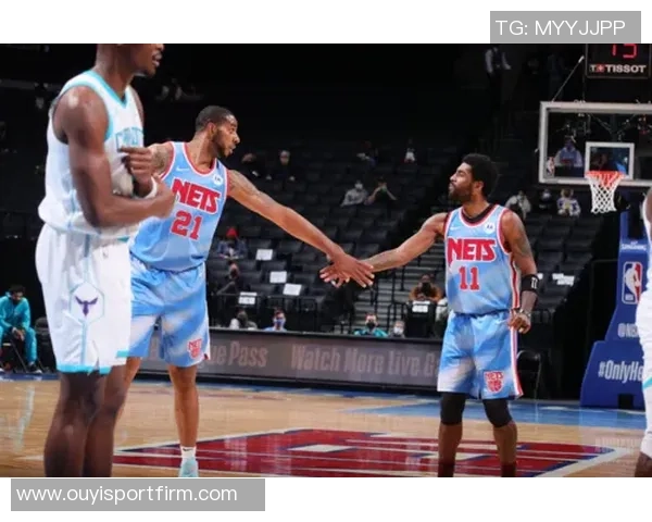 沃尔夫半场表现惊艳9投6中三分球4记独得11分助力球队奋勇争先