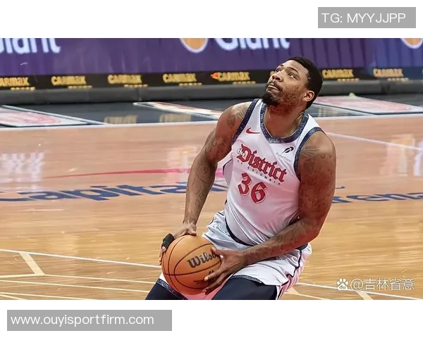 斯玛特调侃热火替补席遭裁判技术犯规引发热议